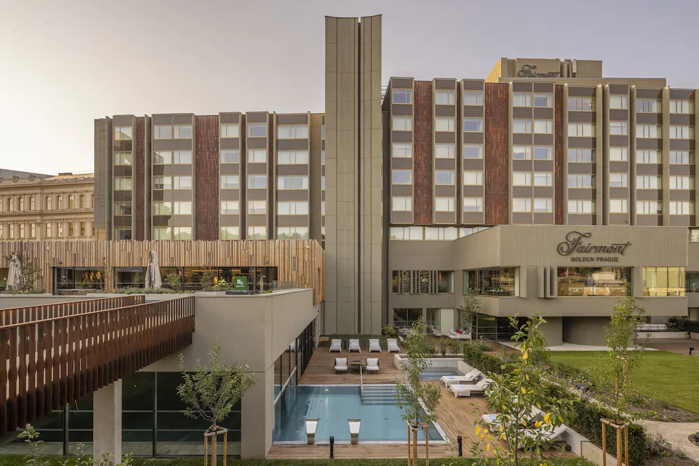 페어몬트 프라하 욕실과 강변 뷰